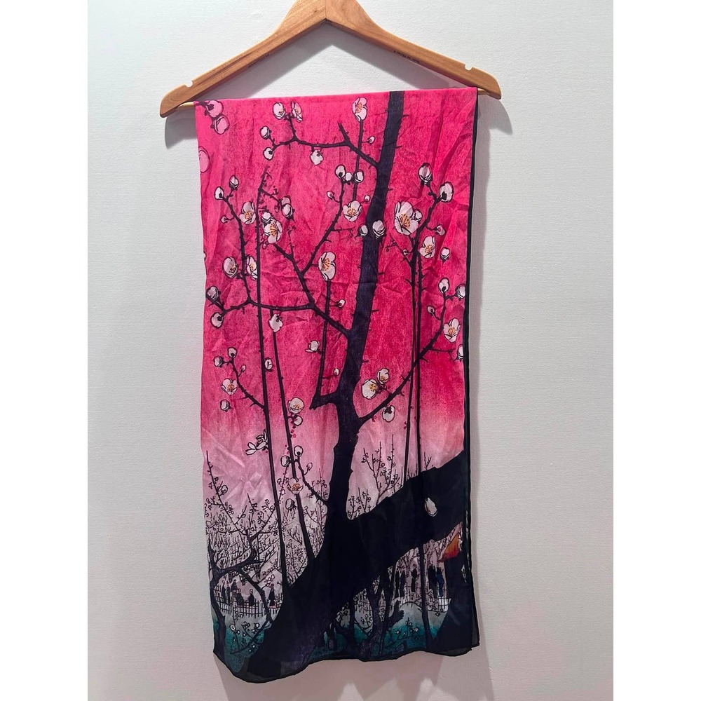 Cocoon House Scarf Womens OS Pink Cherry Blossom Japanese Art 100% Silk Wrap
